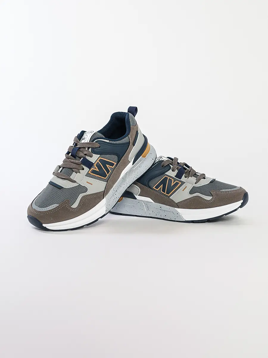 Кроссовки комбинированные в стиле колор-блок